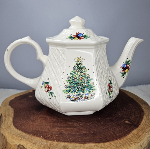 Sadler England Christmas Eve Vintage Teapot - Picture 14 of 16